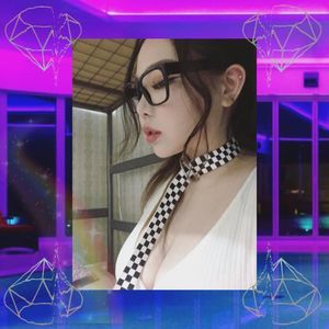 Meet your Posher, Eunah